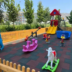Domus & 4* Шенджин